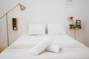 Cosy and Modern Flat in Porto with private parking